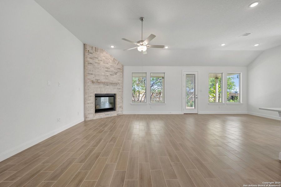 Spacious, unfurnished interior of a new home in Everly Estates, San Antonio (Image 24). Spacious, unfurnished interior of a new home in Everly Estates, San Antonio (Image 24).
