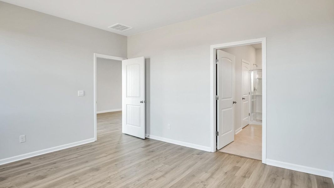 Spacious, unfurnished interior of a new home in Legacy Farms, White House (Image 14). Spacious, unfurnished interior of a new home in Legacy Farms, White House (Image 14).