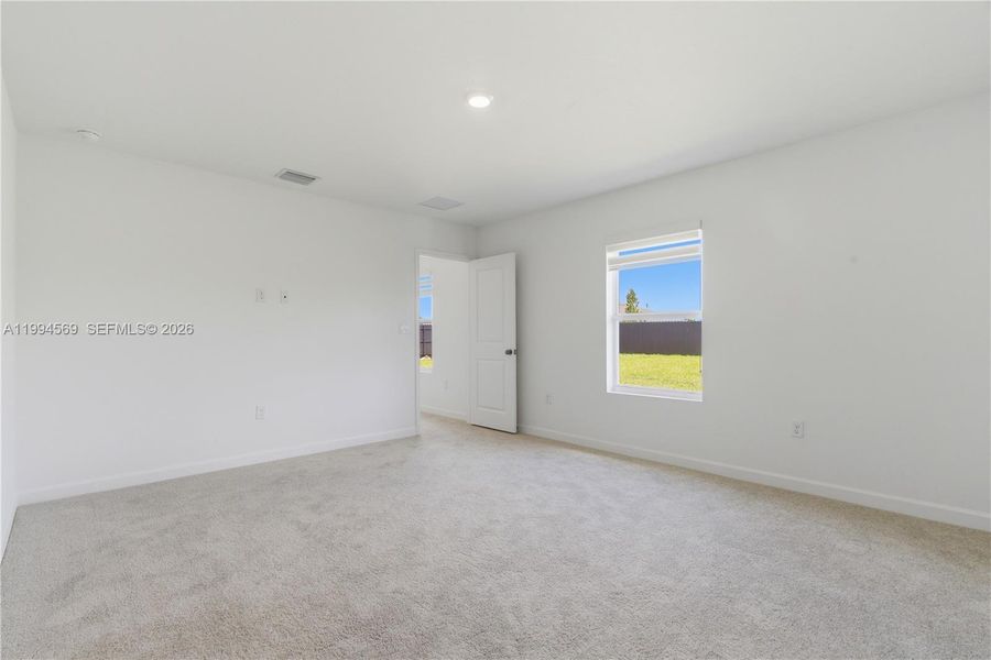 Spacious, unfurnished interior of a new home in , Homestead (Image 37).