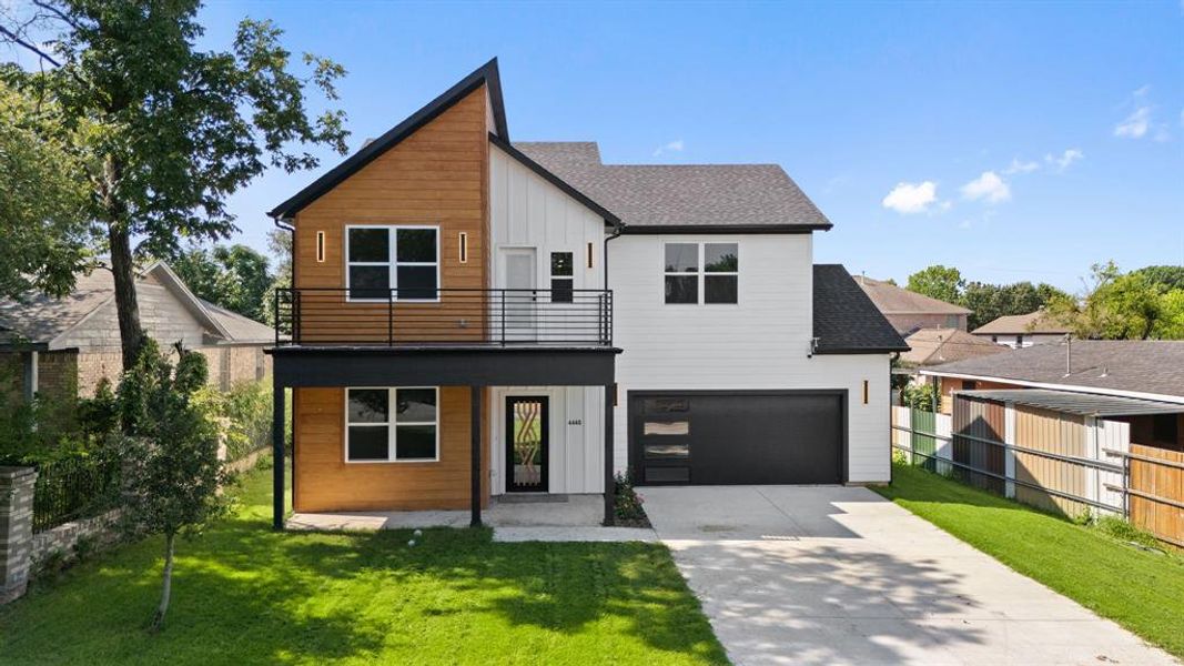 Front exterior of a new home in , Dallas, TX, highlighting curb appeal (Image 22). Front exterior of a new home in , Dallas, TX, highlighting curb appeal (Image 22).