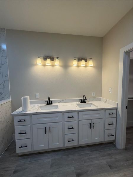 Furnished interior view inside a new home in , Conroe (Image 13).