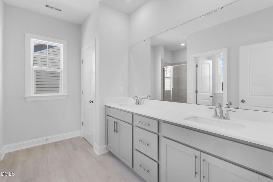 SUN_RetreatatRobertson_Pic_Waterbury-25