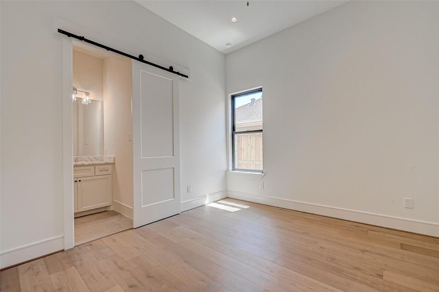 Image 20 of a home in .