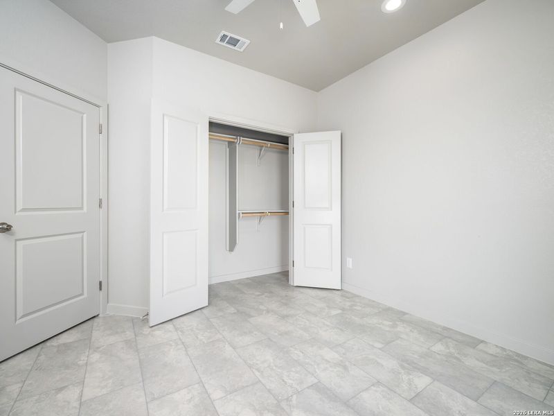 Spacious, unfurnished interior of a new home in , Lytle (Image 18).