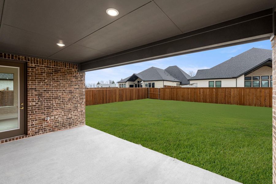 Exterior details and patio area of a home in Somerset Park, Rockwall (Image 4). Exterior details and patio area of a home in Somerset Park, Rockwall (Image 4).