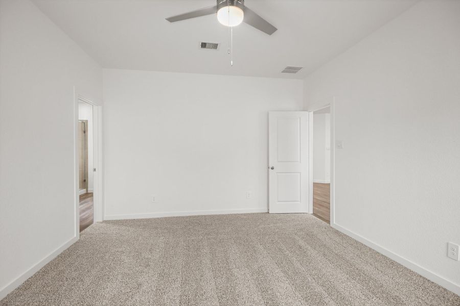 Spacious, unfurnished interior of a new home in Chapel Lakes, Montgomery (Image 11). Spacious, unfurnished interior of a new home in Chapel Lakes, Montgomery (Image 11).