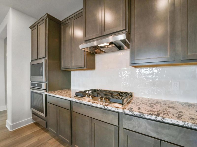 Close-up of interior finishes inside a home in Lago Mar, Texas City (Image 19). Close-up of interior finishes inside a home in Lago Mar, Texas City (Image 19).