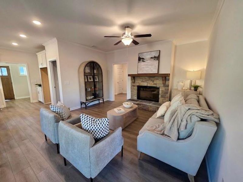 Furnished interior view inside a new home in , Waleska (Image 7).