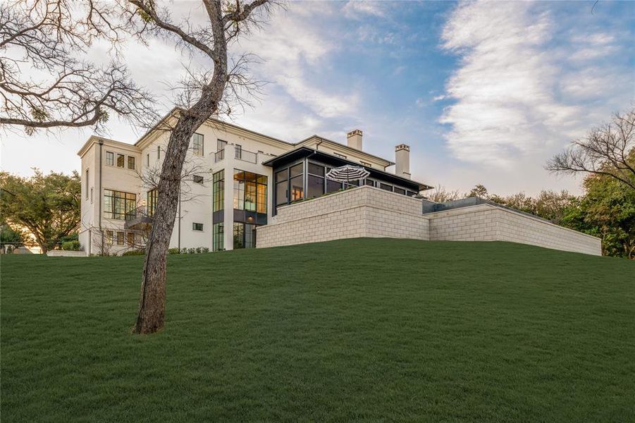 Exterior details and patio area of a home in , Dallas (Image 23).