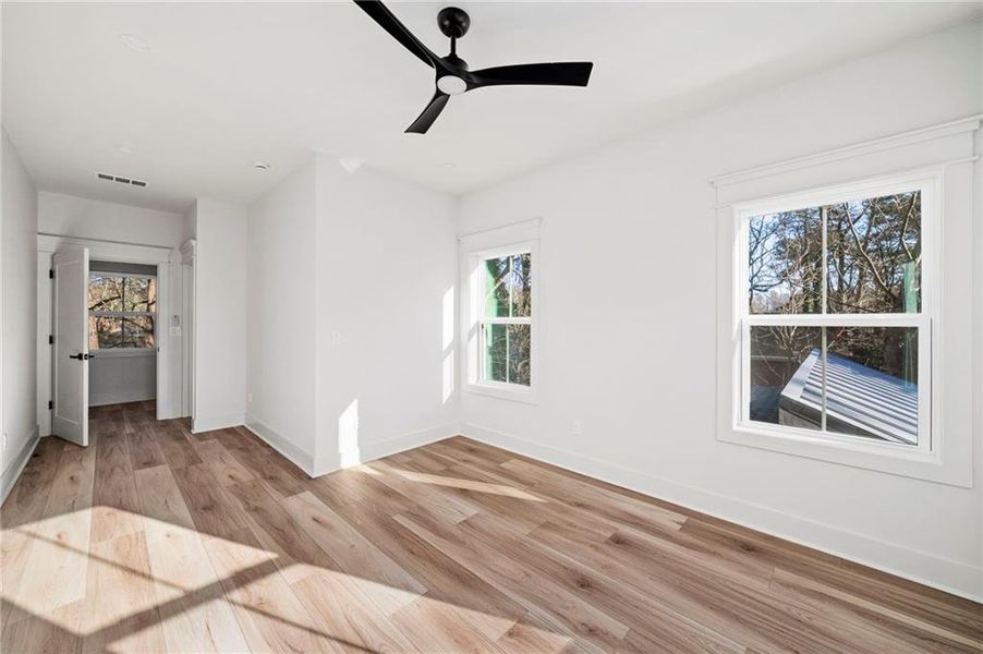 Spacious, unfurnished interior of a new home in , Duluth (Image 24).