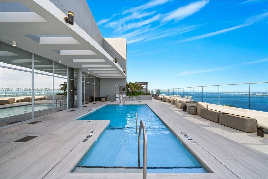 Condo located in Miami, FL showcasing its design and architecture (Image 22).