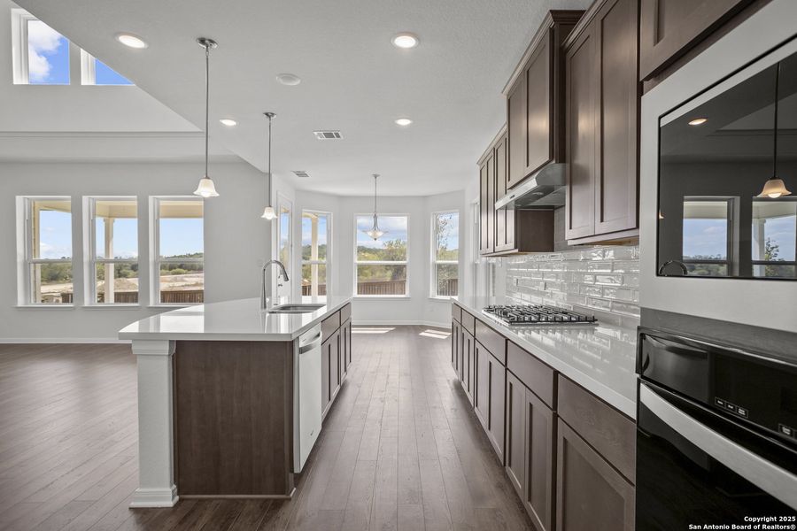 Furnished interior view inside a new home in Homestead, Schertz (Image 11).