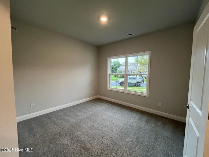 Spacious, unfurnished interior of a new home in Palmetto Creek, Bolivia (Image 19).