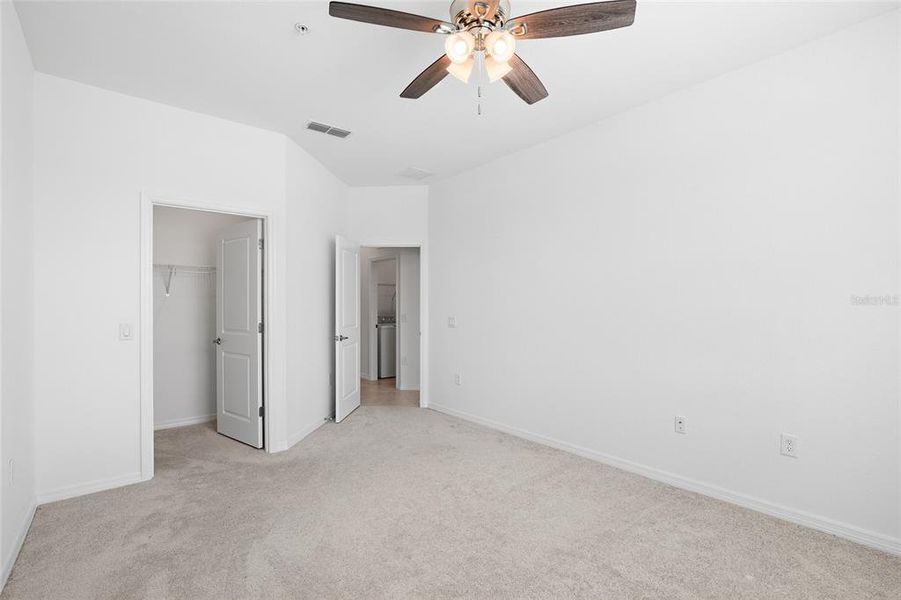 Spacious, unfurnished interior of a new home in , Punta Gorda (Image 25).