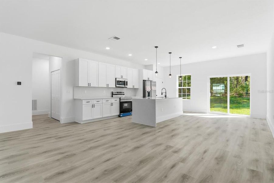 Image 40 of a home in .