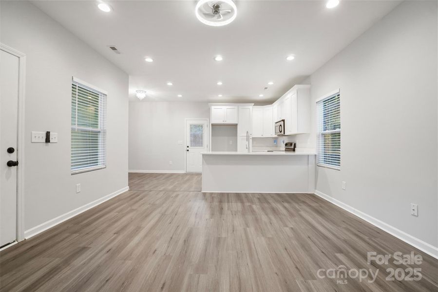 Spacious, unfurnished interior of a new home in , Charlotte (Image 18).
