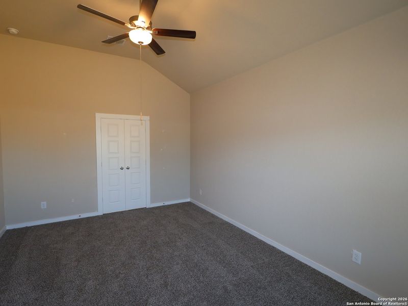 Spacious, unfurnished interior of a new home in Winding Brook, San Antonio (Image 20).