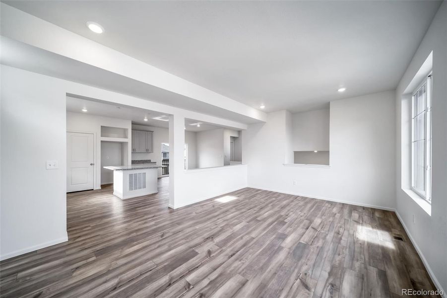 Spacious, unfurnished interior of a new home in Erie Highlands, Erie (Image 18).