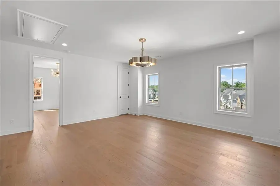 Spacious, unfurnished interior of a new home in , Suwanee (Image 27).