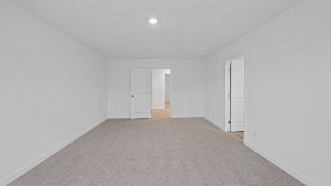 Spacious, unfurnished interior of a new home in Hillcrest Landing, McDonald (Image 22).