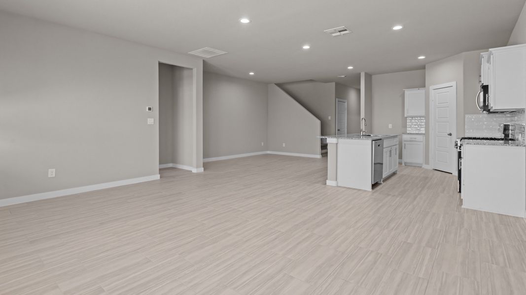 Representative unfurnished interior of a home built from the Southhaven by D.R. Horton in Legacy South, Midland (Image 11).