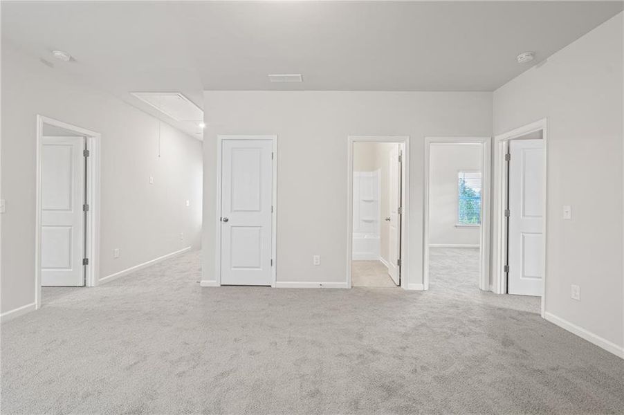 Spacious, unfurnished interior of a new home in , Flowery Branch (Image 14).