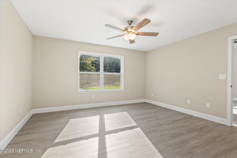 Spacious, unfurnished interior of a new home in , Interlachen (Image 28).