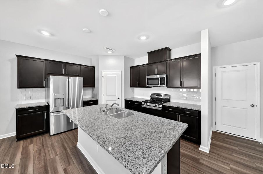 SUN_Rosedale_Pic_Sutton-17