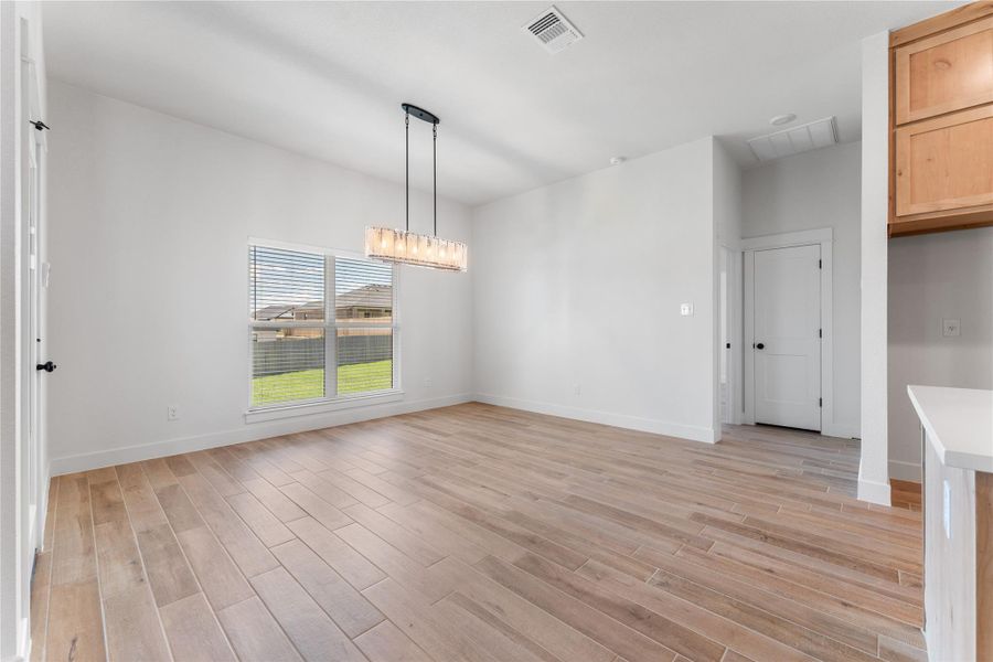 Spacious, unfurnished interior of a new home in , Killeen (Image 24).