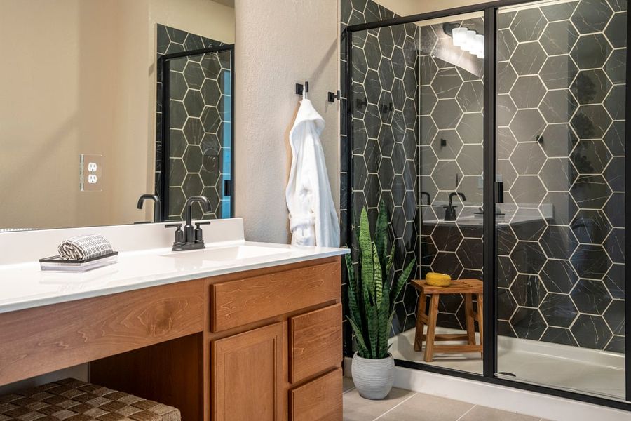 Extended vanity with knee space at bath 2