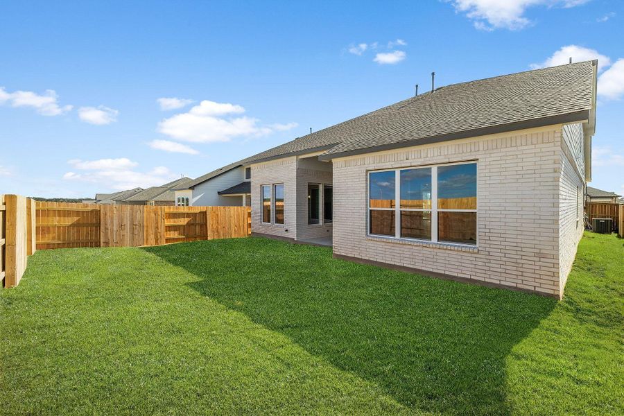 Exterior details and patio area of a home in Nolina, Georgetown (Image 23).