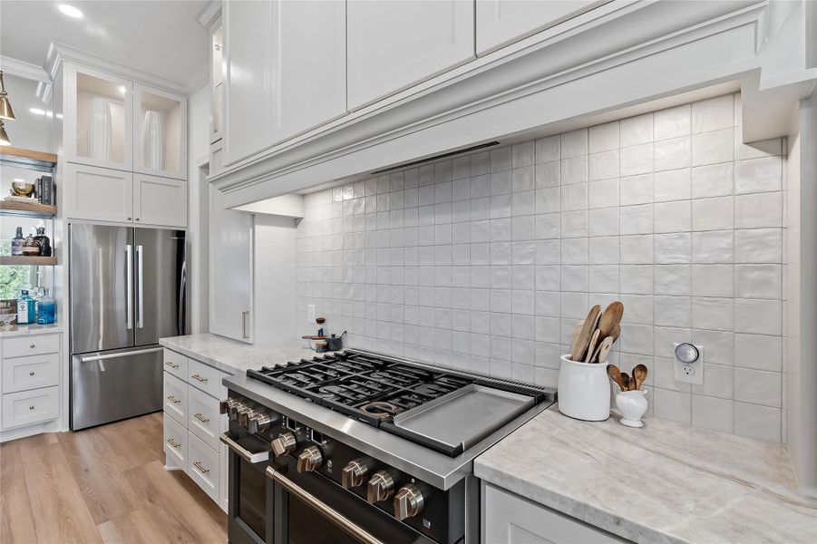 Furnished interior view inside a new home in , Bryan (Image 6).