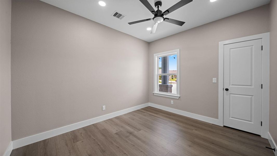 Spacious, unfurnished interior of a new home in , Brenham (Image 28). Spacious, unfurnished interior of a new home in , Brenham (Image 28).