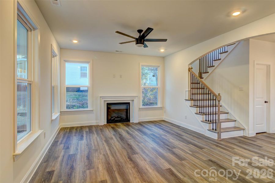 Spacious, unfurnished interior of a new home in , Cherryville (Image 14).