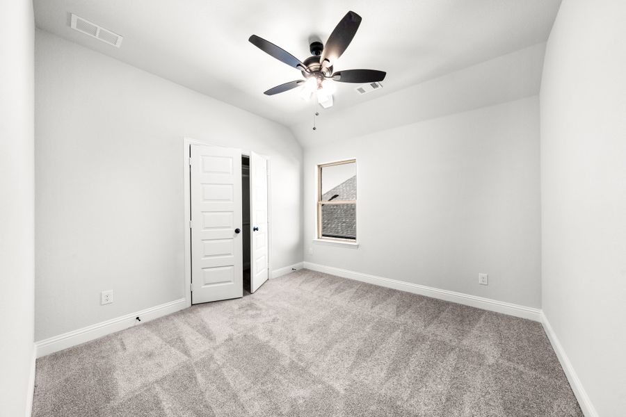 Spacious, unfurnished interior of a new home in Forest Ridge Estates, Greenville (Image 35).