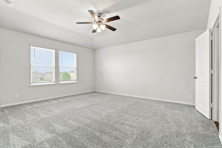 Spacious, unfurnished interior of a new home in Redbird Ranch, San Antonio (Image 21). Spacious, unfurnished interior of a new home in Redbird Ranch, San Antonio (Image 21).