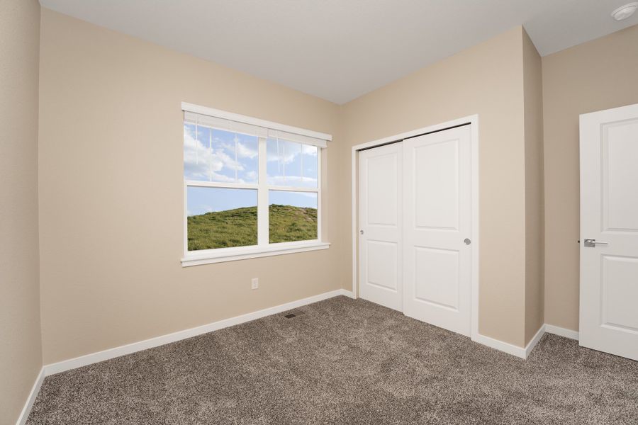 Spacious, unfurnished interior of a new home in Hudson Hills, Hudson (Image 9).
