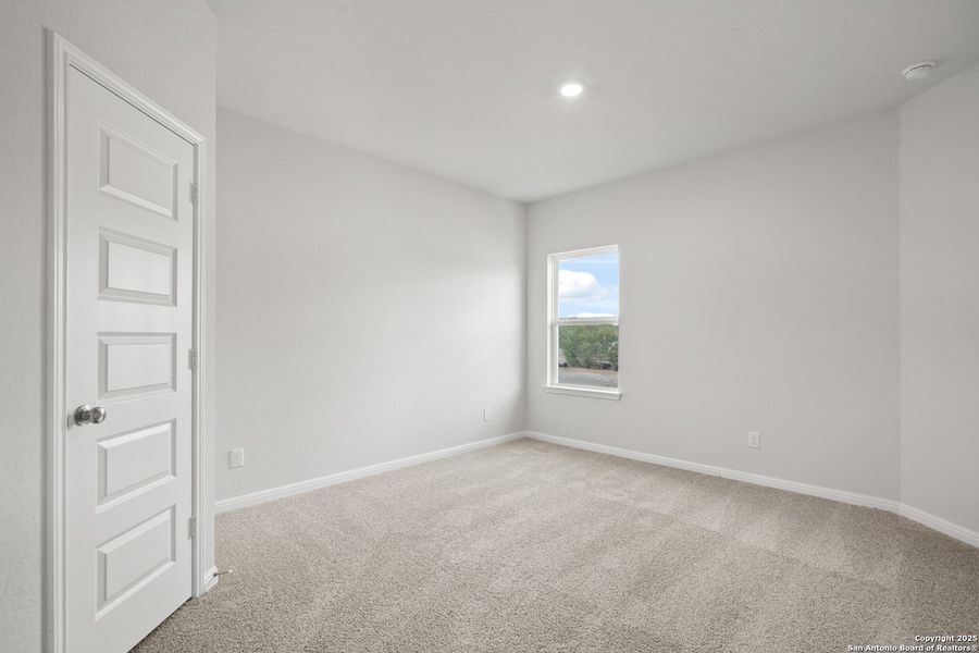 Spacious, unfurnished interior of a new home in Applewhite Meadows, San Antonio (Image 27).