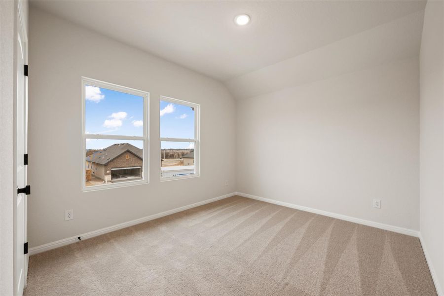 Spacious, unfurnished interior of a new home in Patterson Ranch, Georgetown (Image 26).