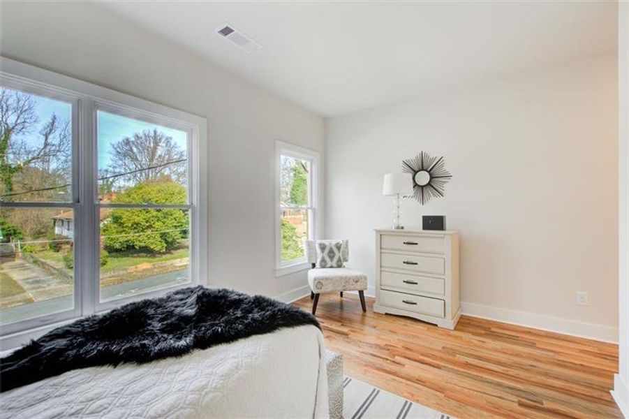 Furnished interior view inside a new home in , Atlanta (Image 27).