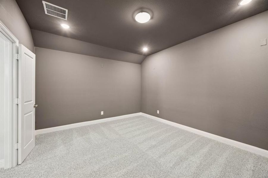 Spacious, unfurnished interior of a new home in Bellagio, Forney (Image 27). Spacious, unfurnished interior of a new home in Bellagio, Forney (Image 27).