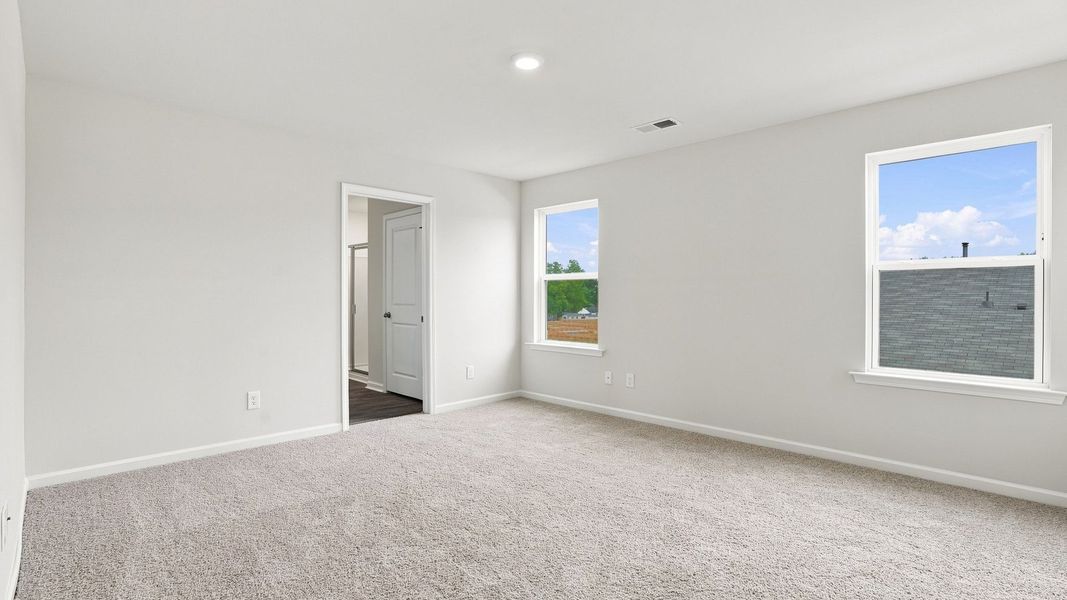 Spacious, unfurnished interior of a new home in Carter Ridge, Greenville (Image 22).