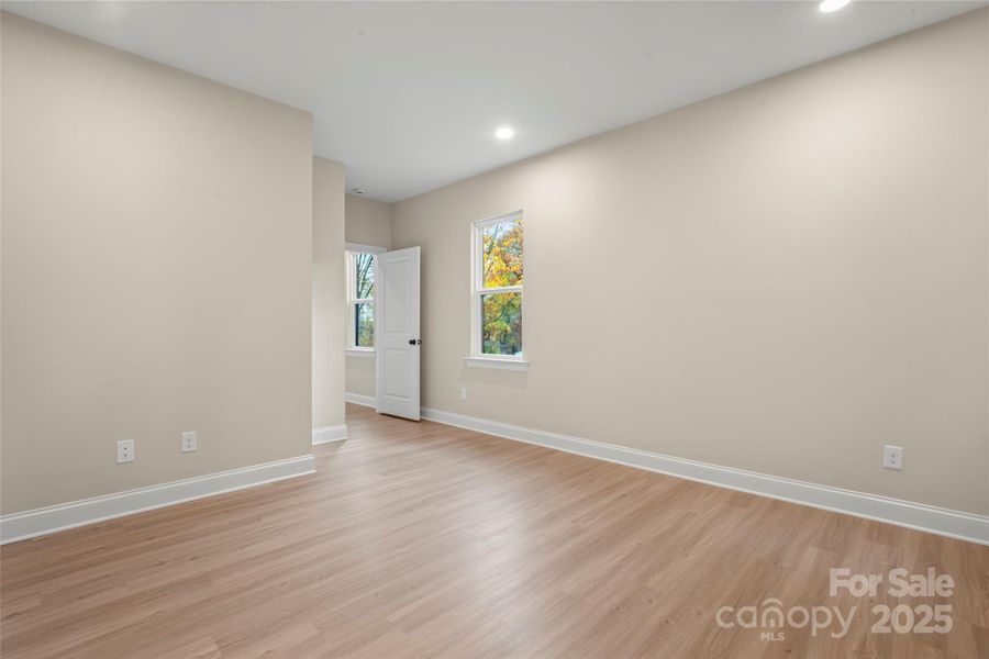 Spacious, unfurnished interior of a new home in , Charlotte (Image 14).