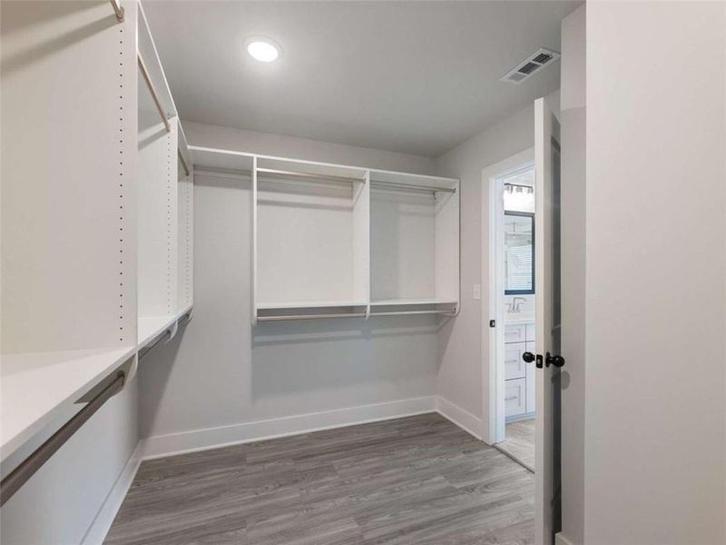 Spacious, unfurnished interior of a new home in , Buford (Image 22).