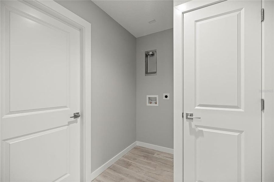 Spacious, unfurnished interior of a new home in , Ocala (Image 25).