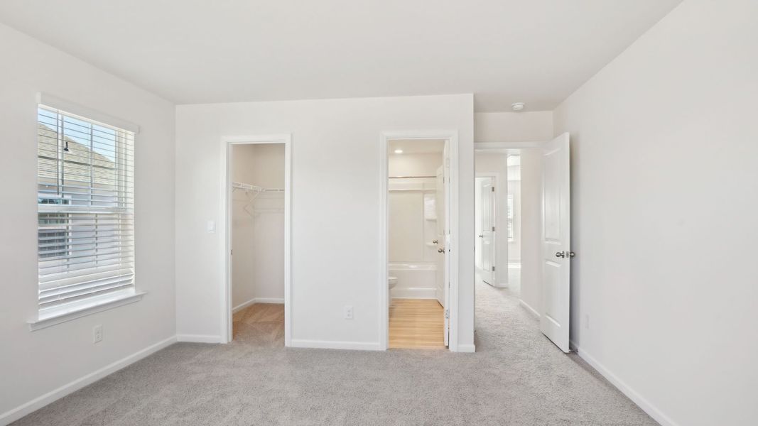 Spacious, unfurnished interior of a new home in Granite Falls, Lancaster (Image 30). Spacious, unfurnished interior of a new home in Granite Falls, Lancaster (Image 30).