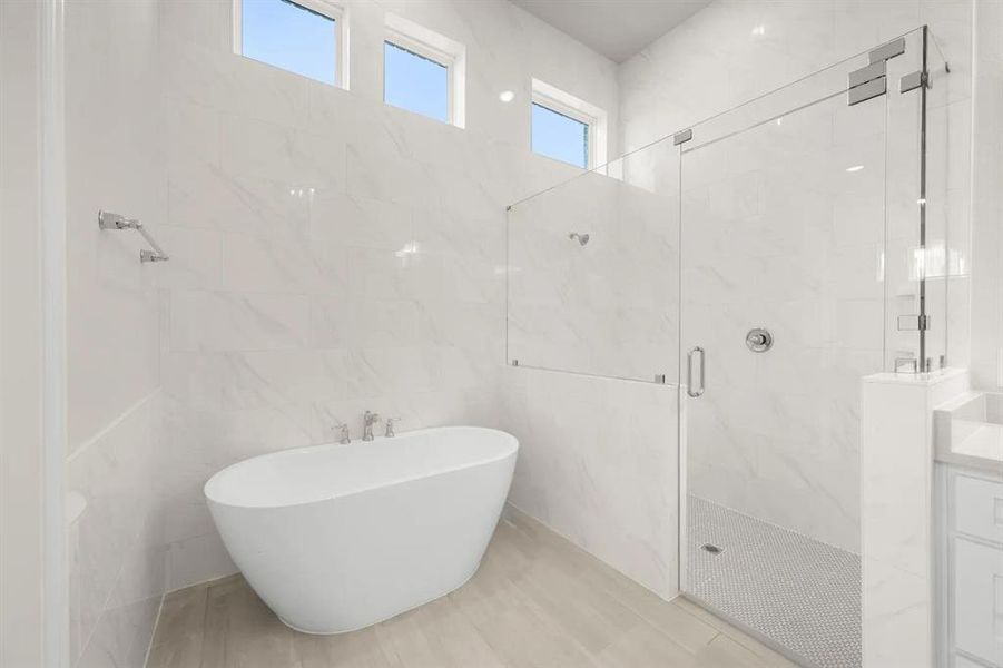 The Brynlee II B Primary Suite Bathroom