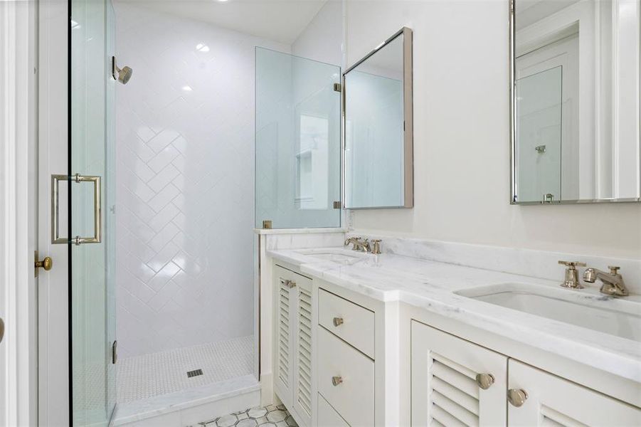 Furnished interior view inside a new home in , Malakoff (Image 7).