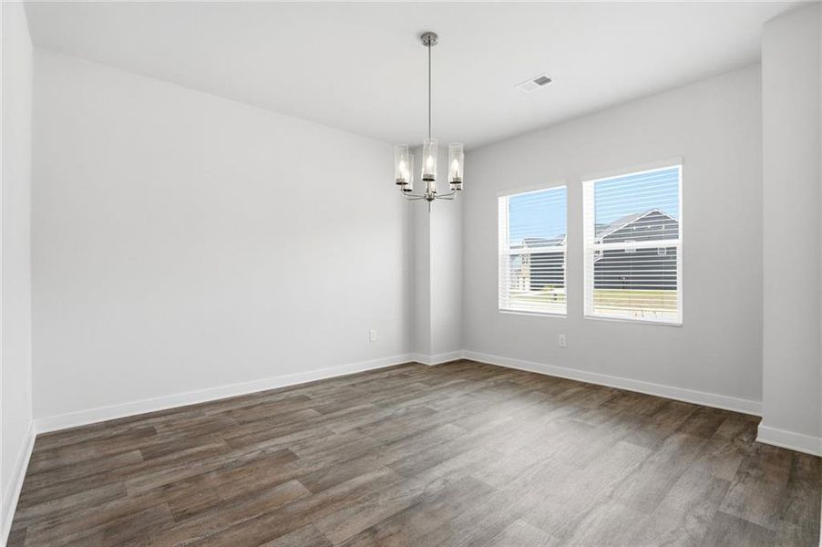 Spacious, unfurnished interior of a new home in Creekbend Overlook, South Fulton (Image 12).