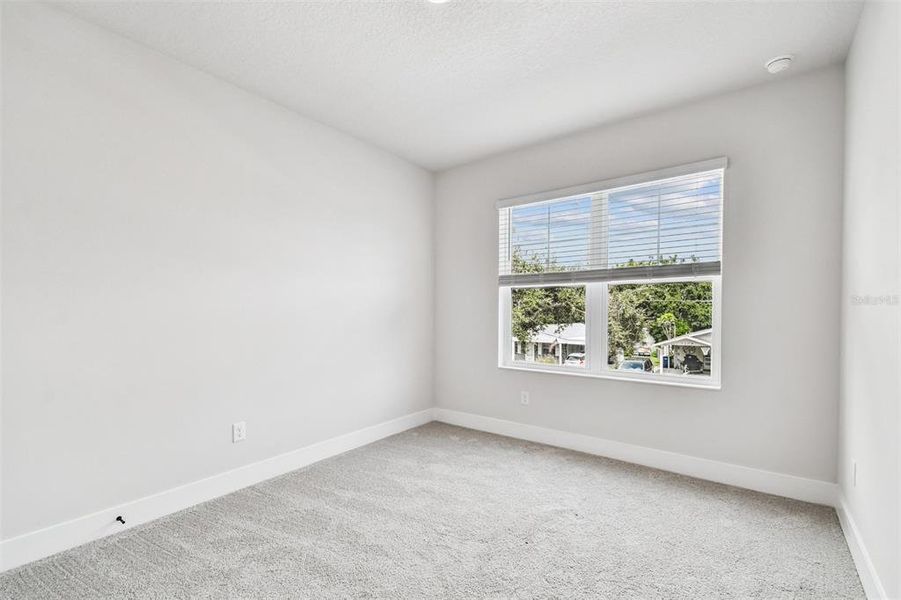 Spacious, unfurnished interior of a new home in , Tampa (Image 9).